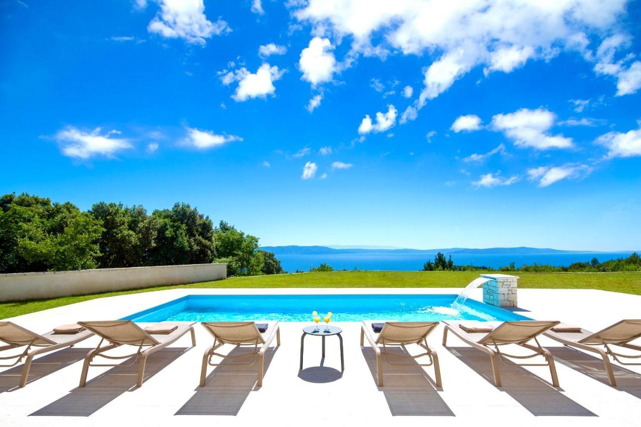 Luxury Panorama Vila With Amazing Seaview In Gondolici 7 Km From Rabac Labin  Bagian luar foto